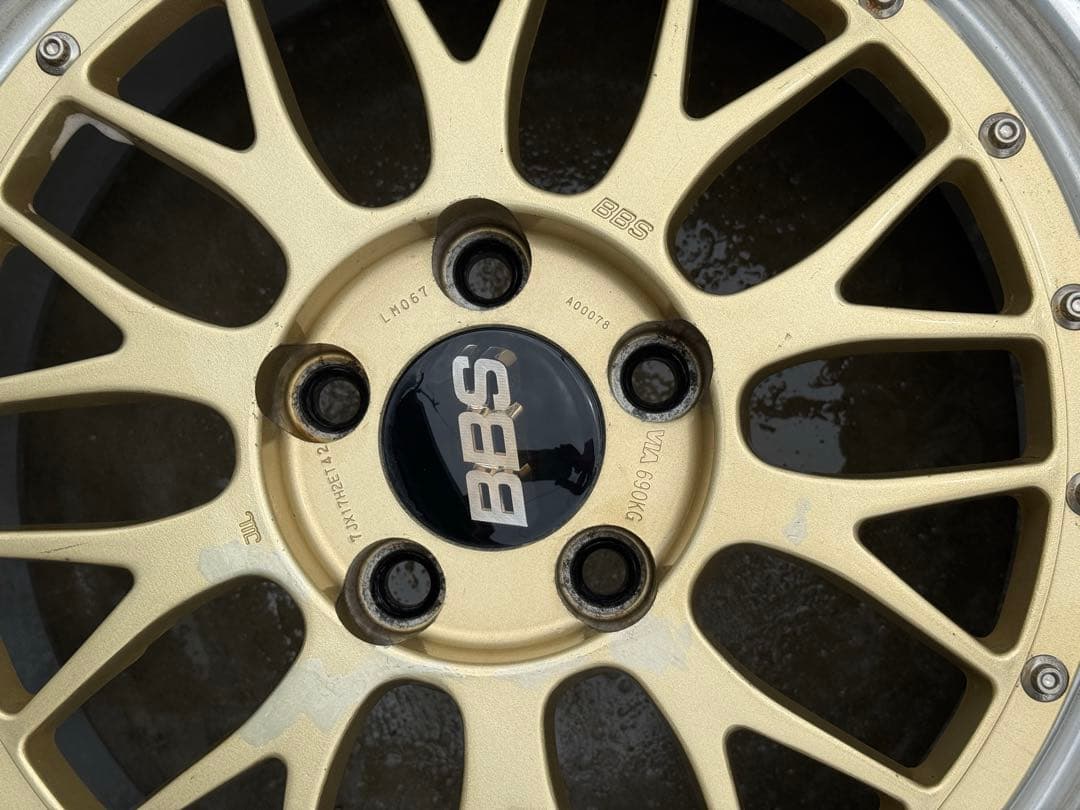 shin　BBS LM 067 ゴールド①