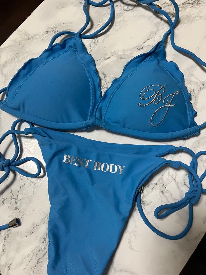 BEST BODY JAPAN 公式ビキニ　青色　Mサイズ