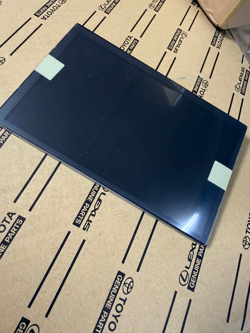 新品交換済 SAI カーナビモニター サイ　黄ばみ　修理