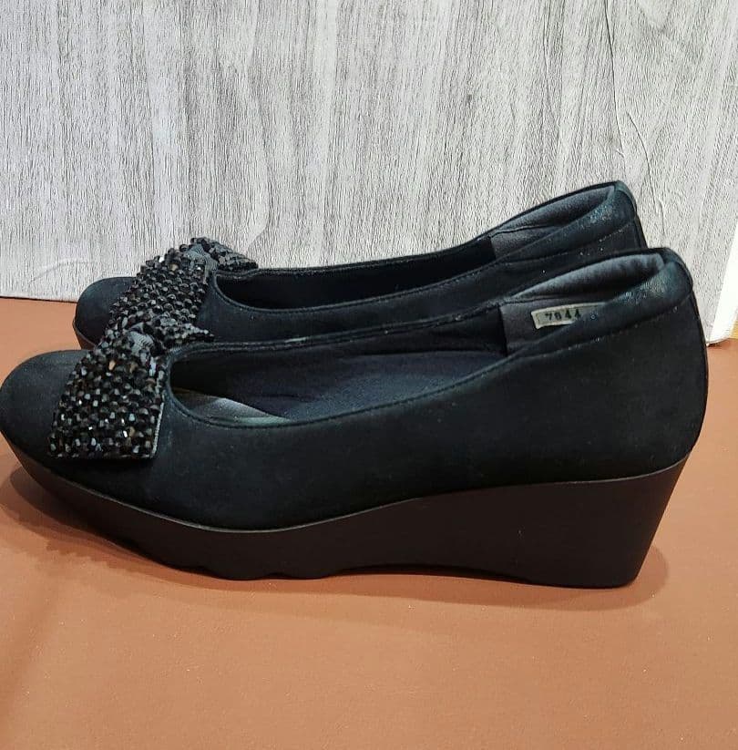 HILLS AVENUE【美品】ヒルズアベニュー　22.5cm ウェッジヒール