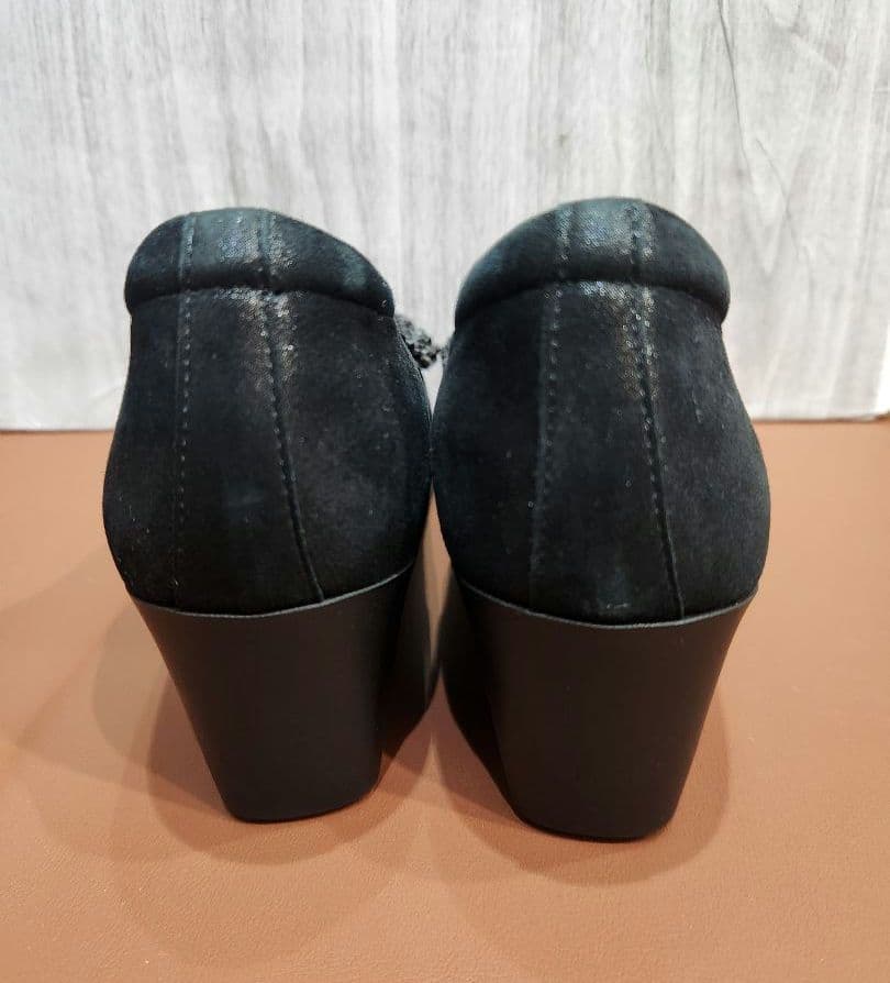 HILLS AVENUE【美品】ヒルズアベニュー　22.5cm ウェッジヒール