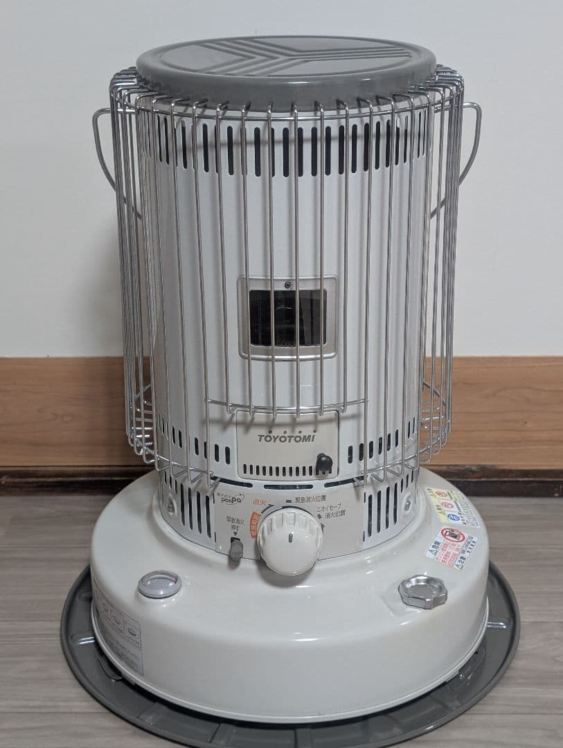 【24年11月購入】トヨトミ KS-67H-W 対流型 石油ストーブ