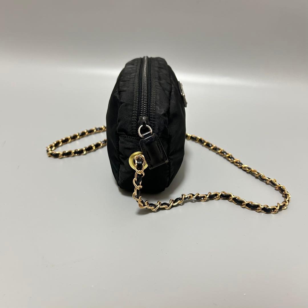 PRADA プラダ チェーン ショルダーバッグ カメラバッグ 三角プレート　黒色