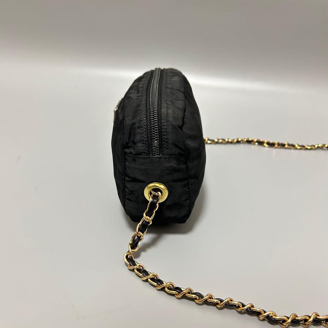 PRADA プラダ チェーン ショルダーバッグ カメラバッグ 三角プレート　黒色