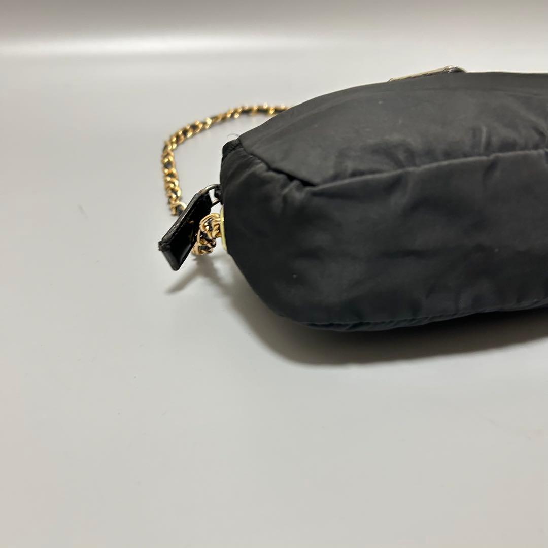 PRADA プラダ チェーン ショルダーバッグ カメラバッグ 三角プレート　黒色