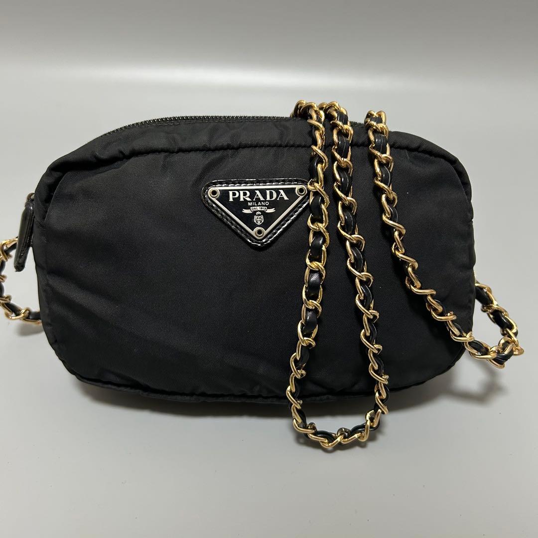 PRADA プラダ チェーン ショルダーバッグ カメラバッグ 三角プレート　黒色