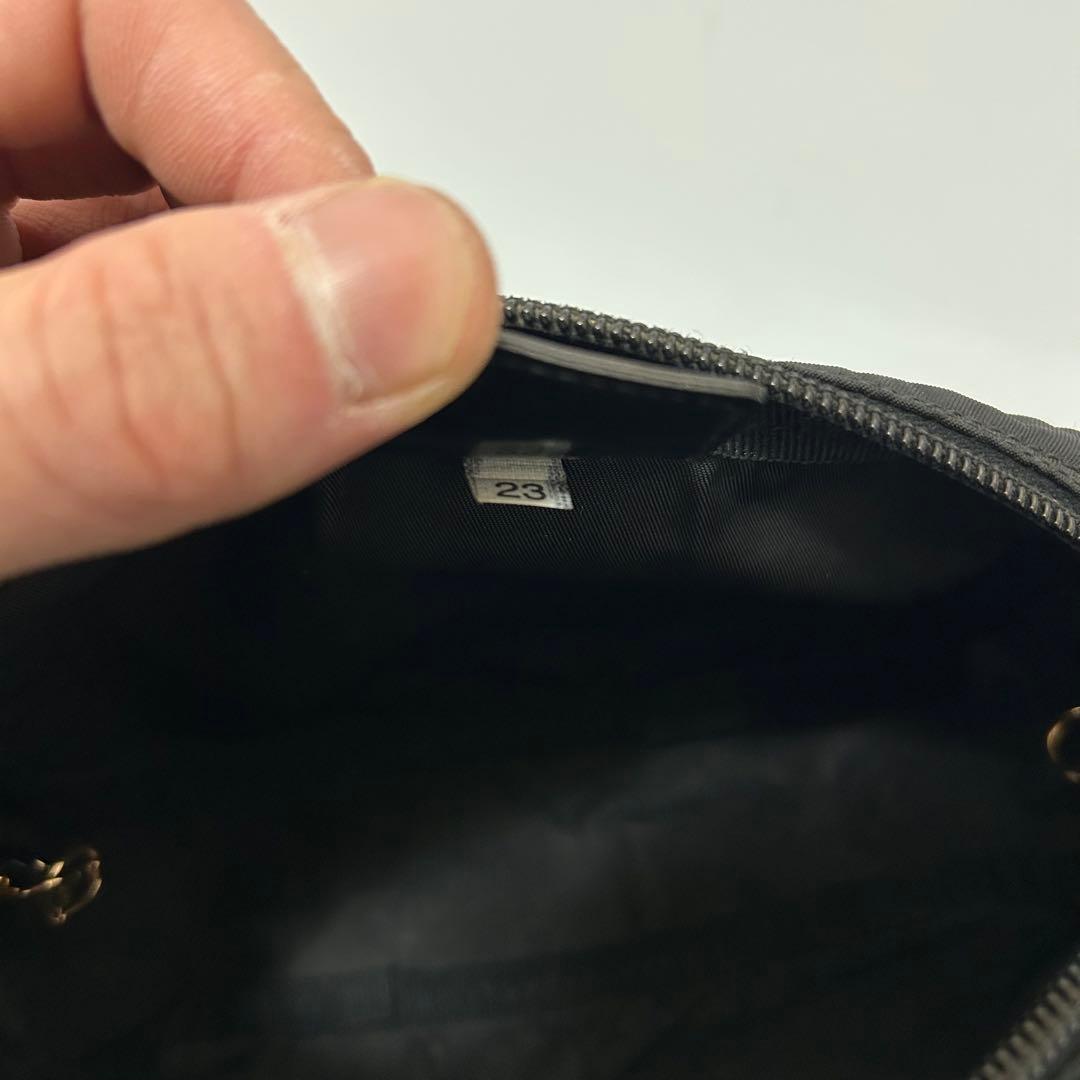 PRADA プラダ チェーン ショルダーバッグ カメラバッグ 三角プレート　黒色