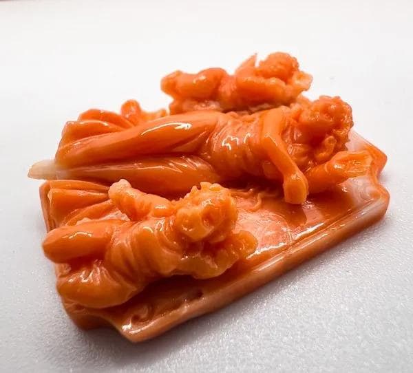 天然珊瑚　彫刻　K 10タイプ