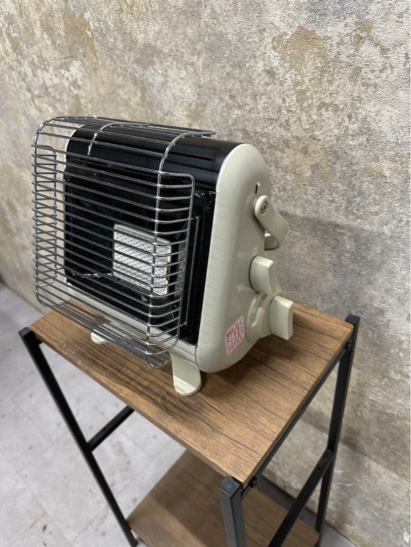 Iwatani イワタニ カセットガスストーブ ヒーター ポータブル