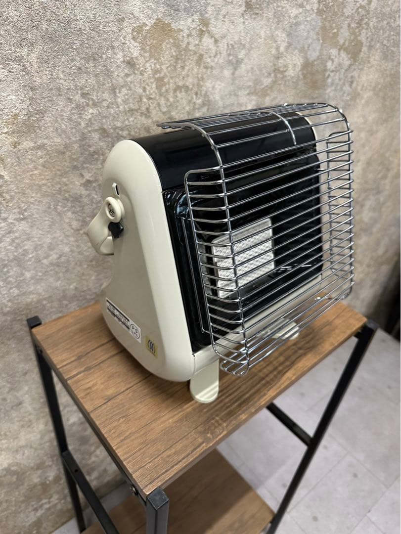 Iwatani イワタニ カセットガスストーブ ヒーター ポータブル