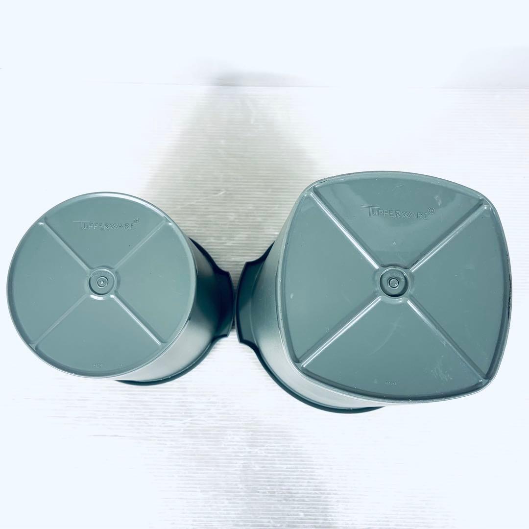 タッパーウエア　保存容器　グレー　大　中　2個セット