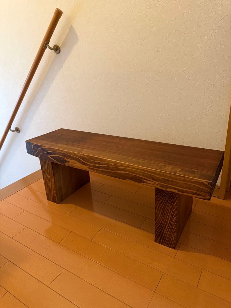 天然杉一枚板サイドテーブル、ワトコオイルダークウォルナット仕上げ‼️