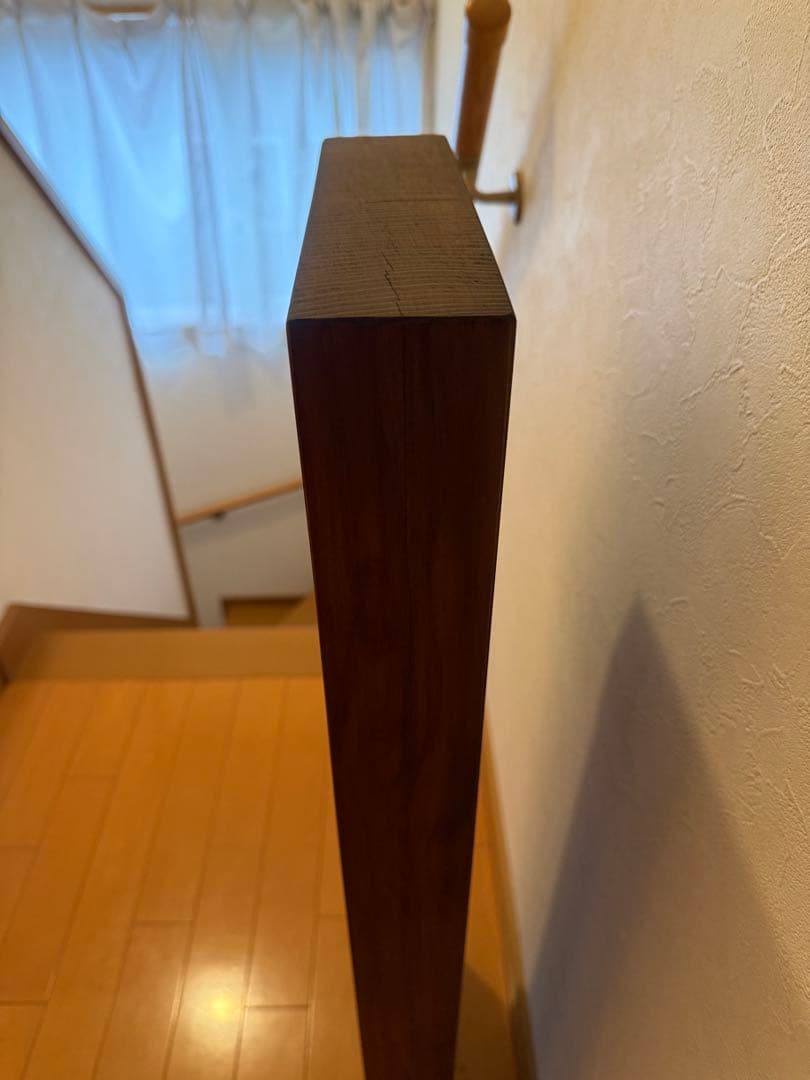 天然杉一枚板サイドテーブル、ワトコオイルダークウォルナット仕上げ‼️