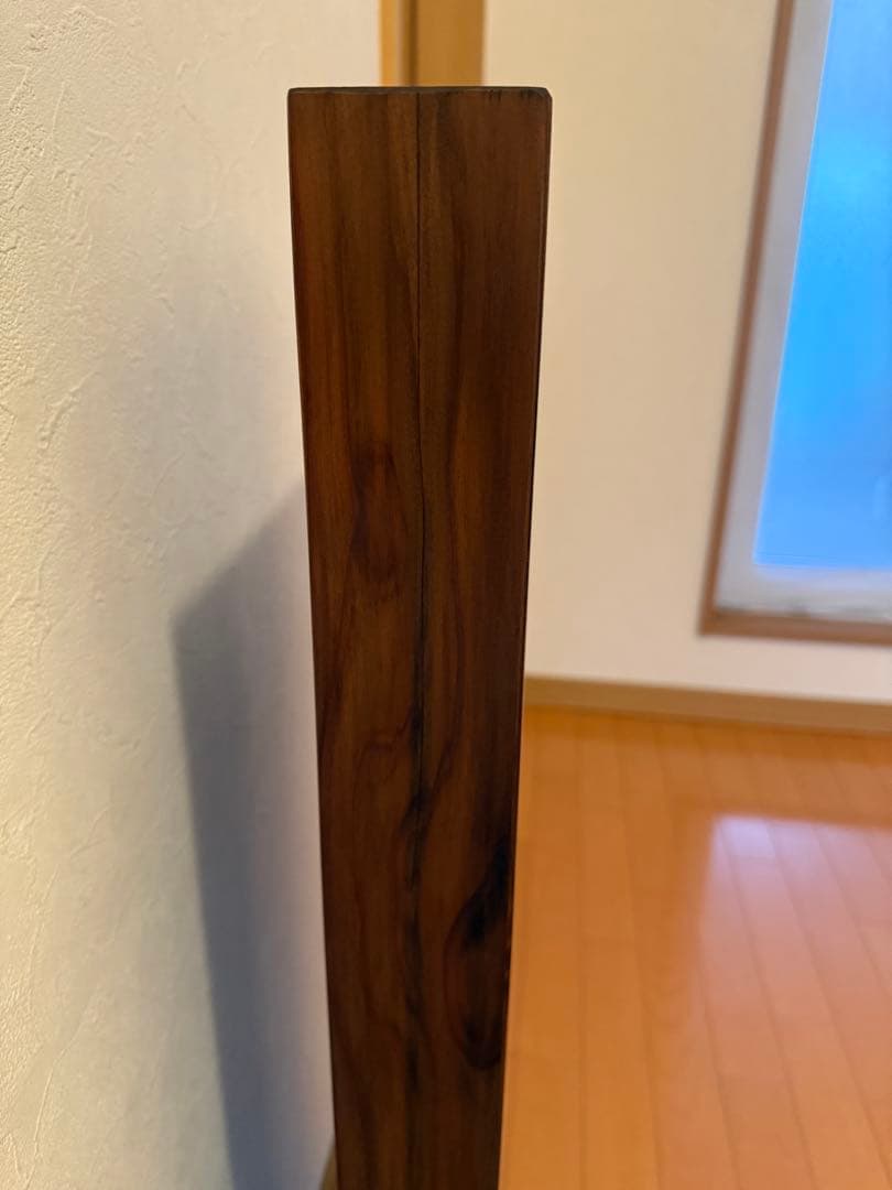 天然杉一枚板サイドテーブル、ワトコオイルダークウォルナット仕上げ‼️