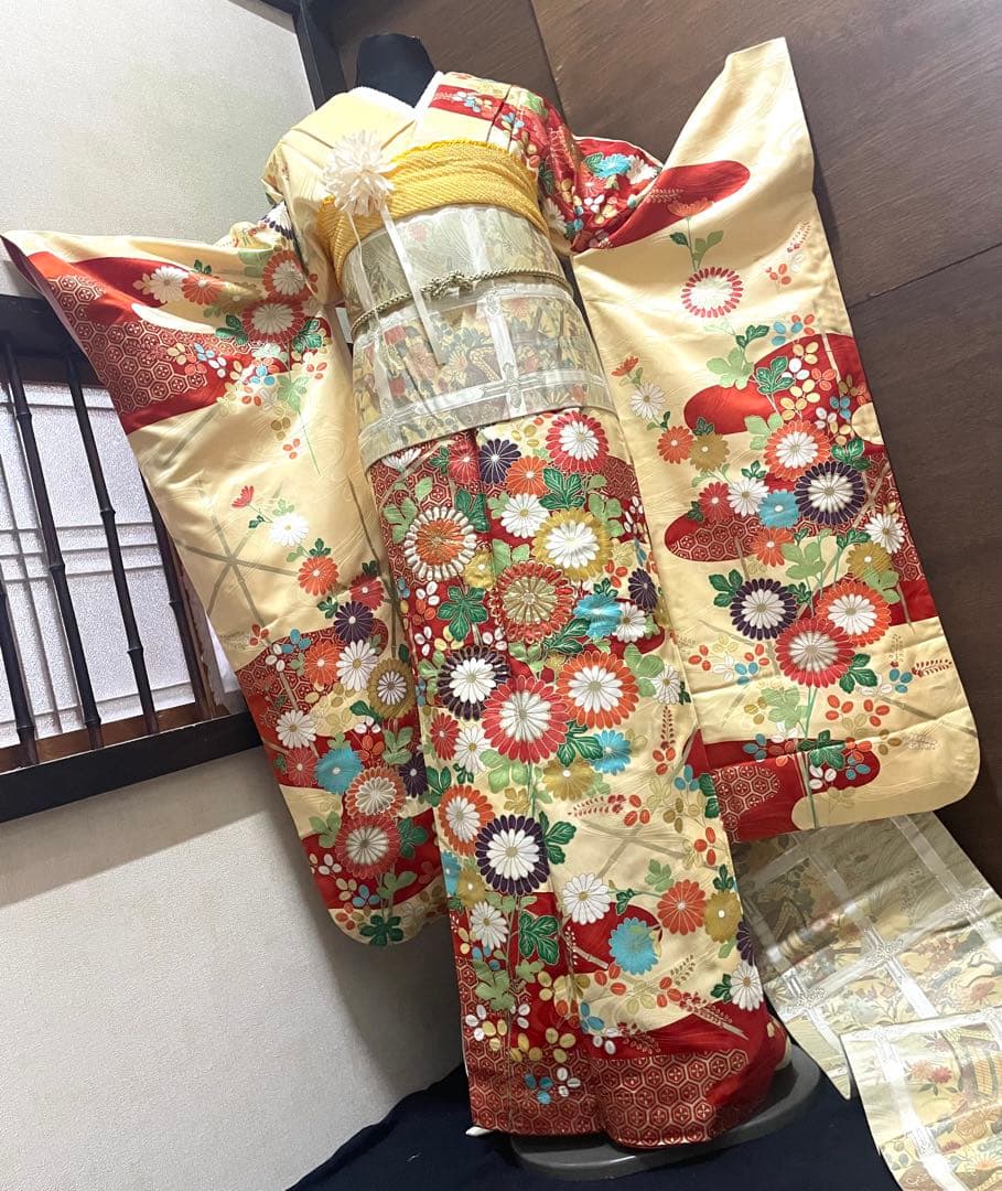 振袖 フルセット6点サイズM〜L 菊づくし銀駒刺繍　正絹　売り切り終了