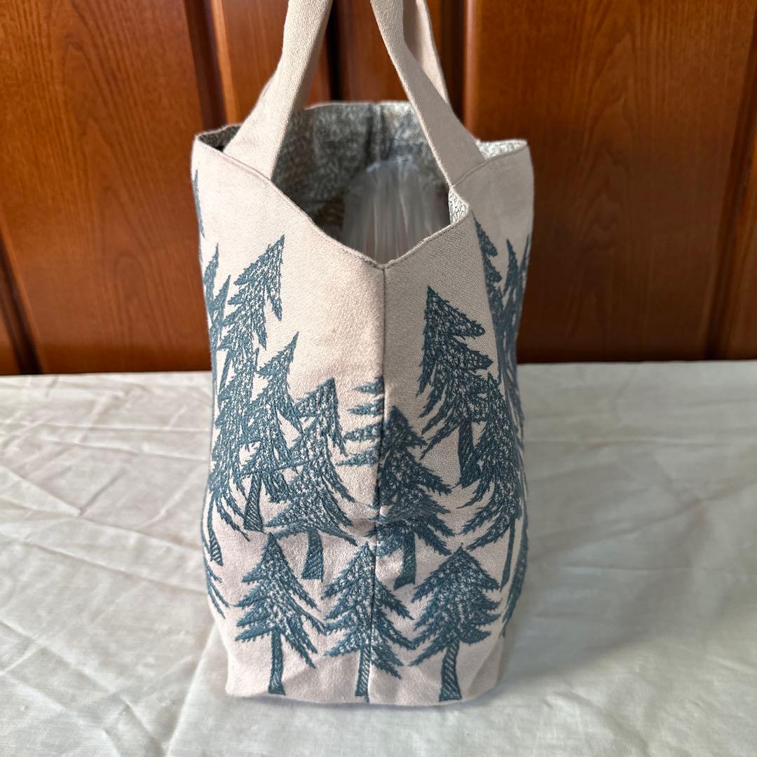 美品　minä perhonen ランド　シアター　木のデザイン トートバッグ