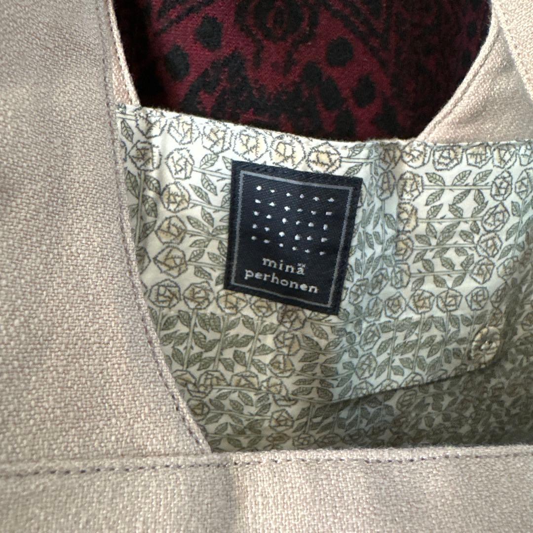 美品　minä perhonen ランド　シアター　木のデザイン トートバッグ