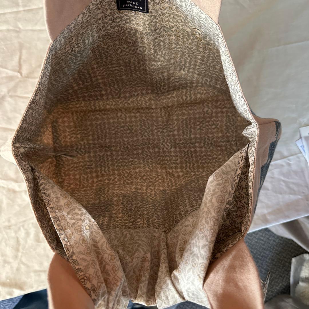 美品　minä perhonen ランド　シアター　木のデザイン トートバッグ