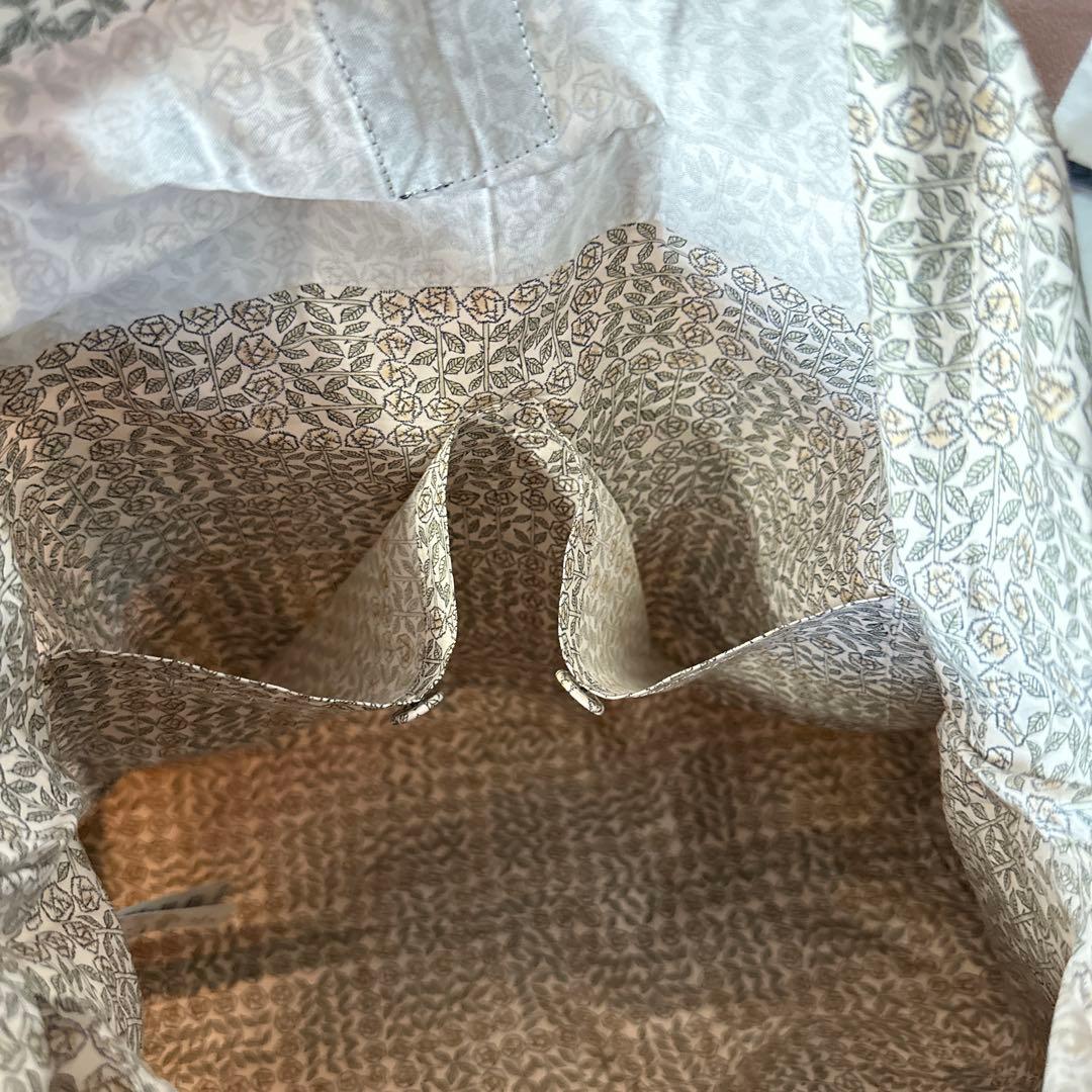 美品　minä perhonen ランド　シアター　木のデザイン トートバッグ