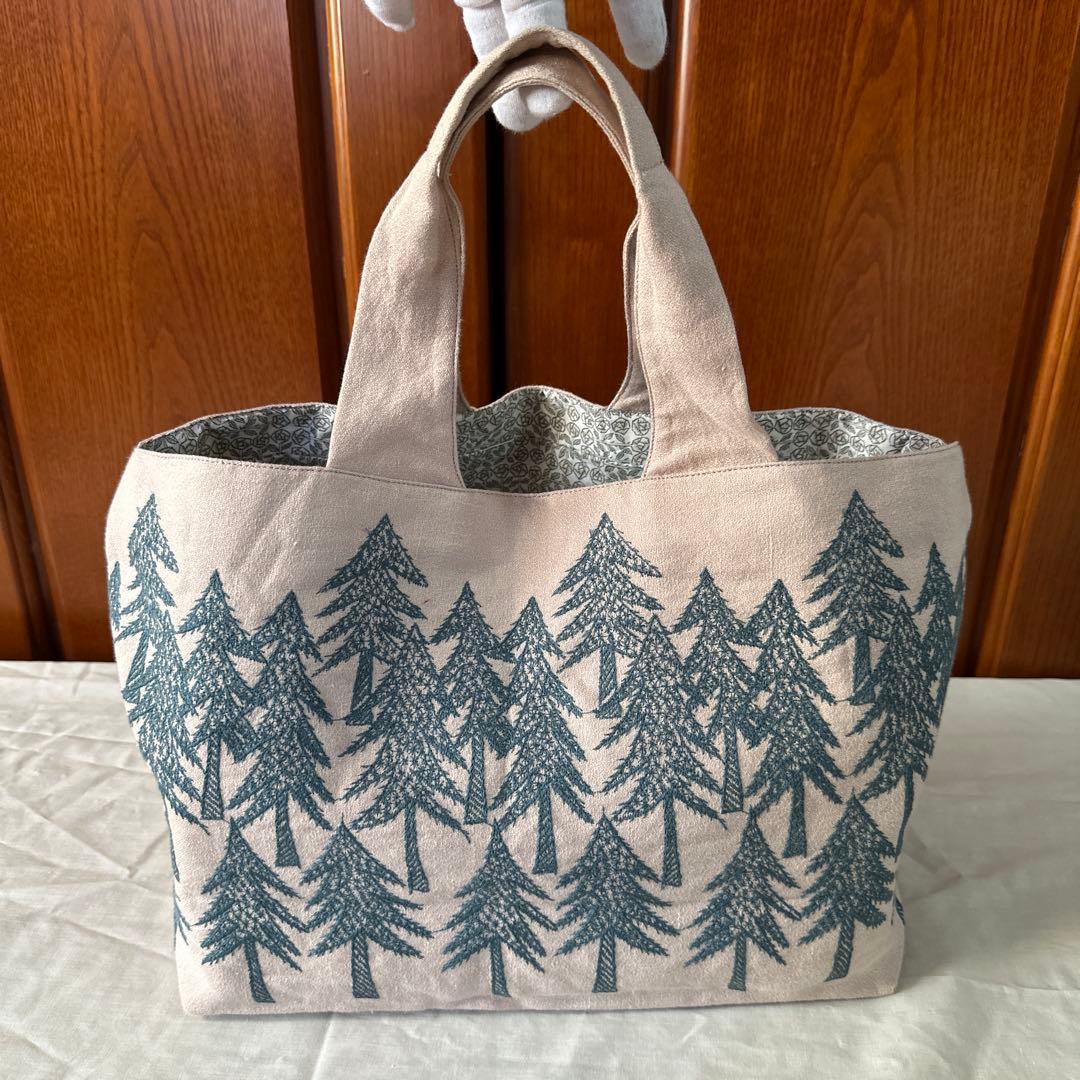 美品　minä perhonen ランド　シアター　木のデザイン トートバッグ