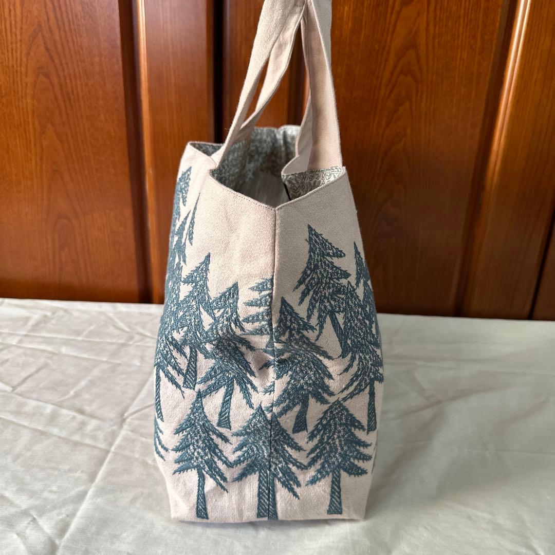 美品　minä perhonen ランド　シアター　木のデザイン トートバッグ