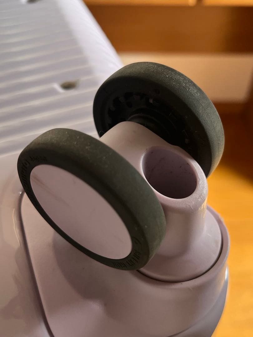 33L イノベーター スーツケース グッドサイズ スリム 多機能