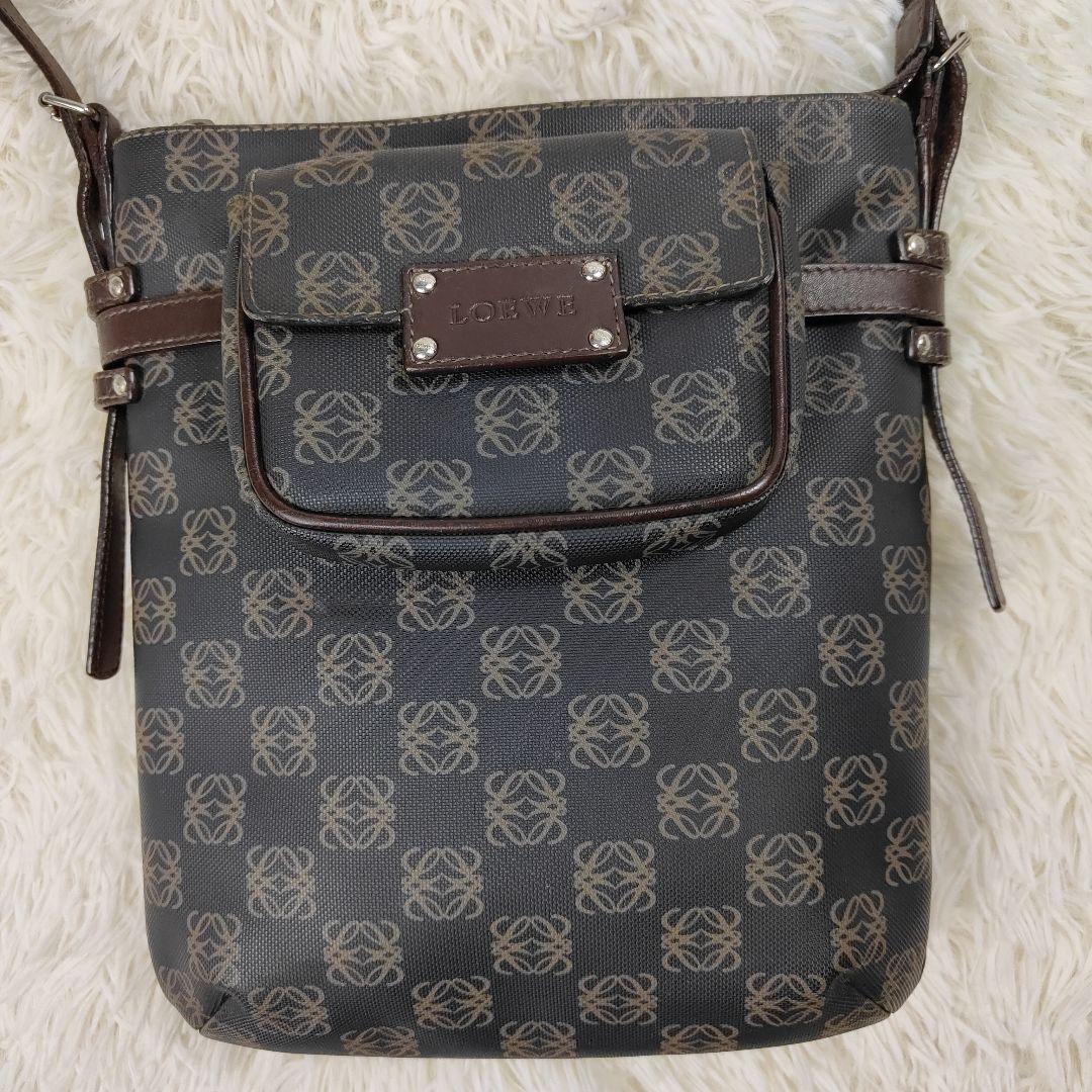 本日限定価格　ロエベ　ショルダーバッグ　アナグラム　リピート　PVC　ポーチ