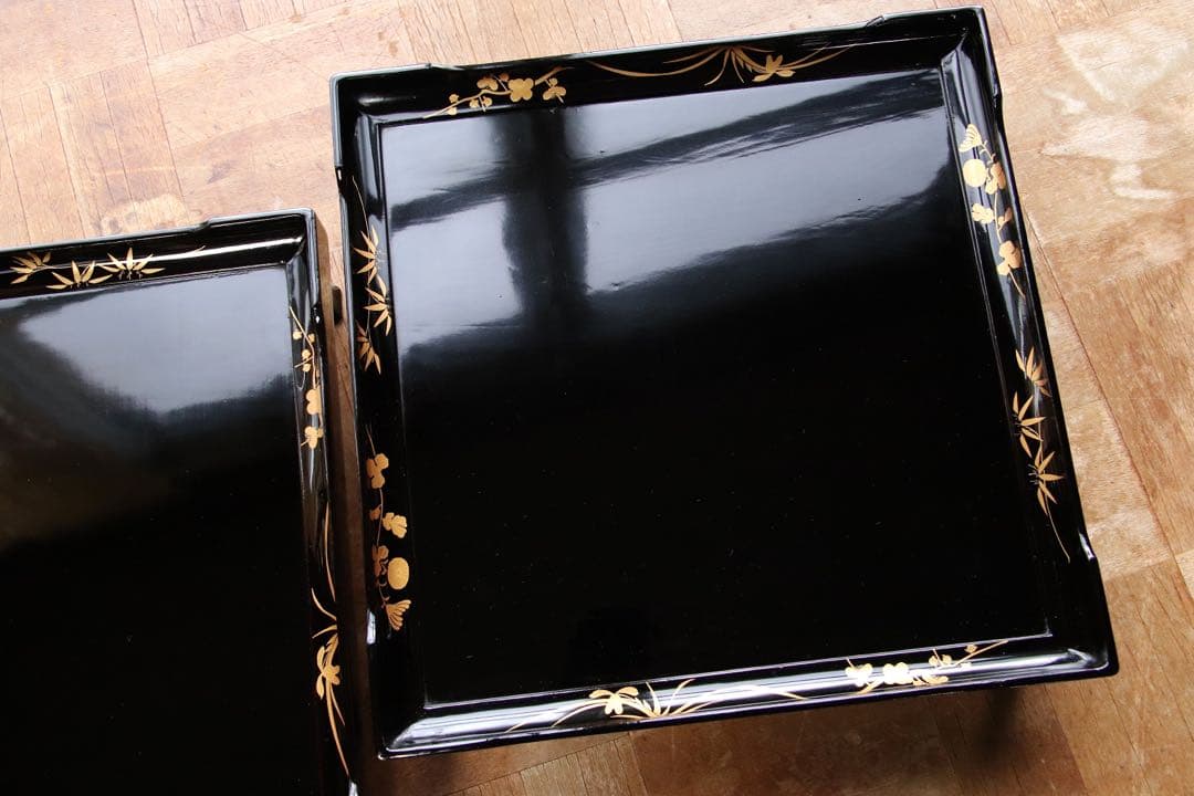 木製　黒塗　四方膳　二客　脚付　四君子　金蒔絵　茶懐石