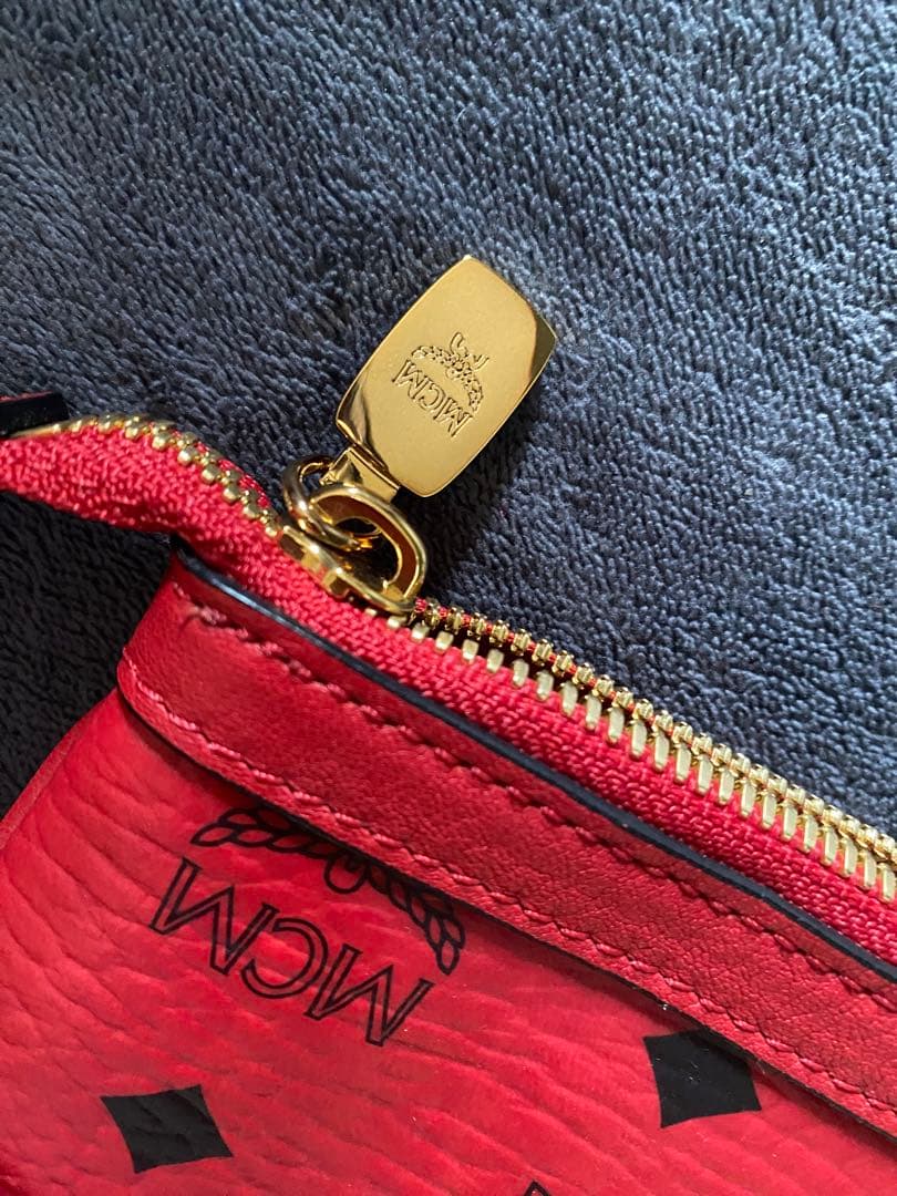 MCM レッドレザー クラッチバッグ