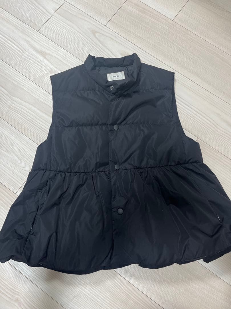 PaDD エストネーション　ペプラムダウンベスト　ジレ　ブラック　S