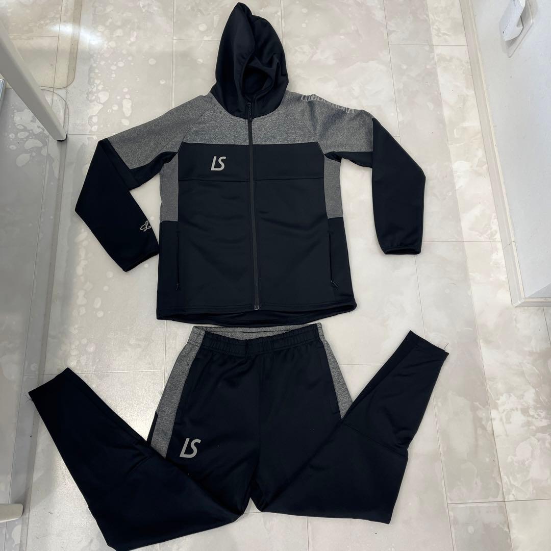 Luz y Sombra フード付きジャージ 上下セット160