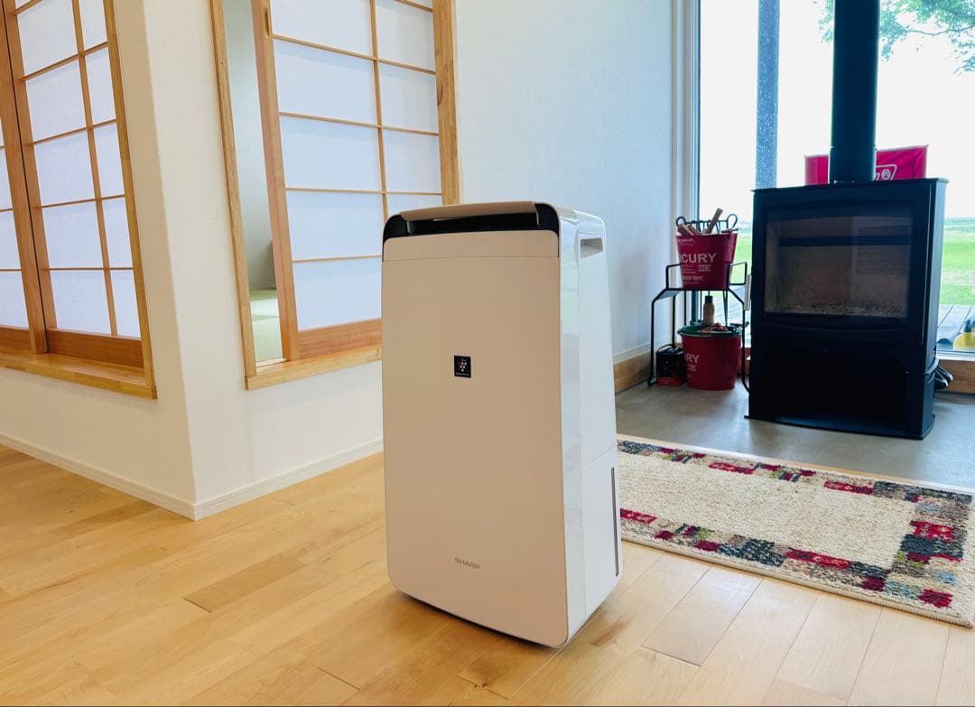 【美品】シャープ プラズマクラスター除湿機 CV-N120-W (2022年制)