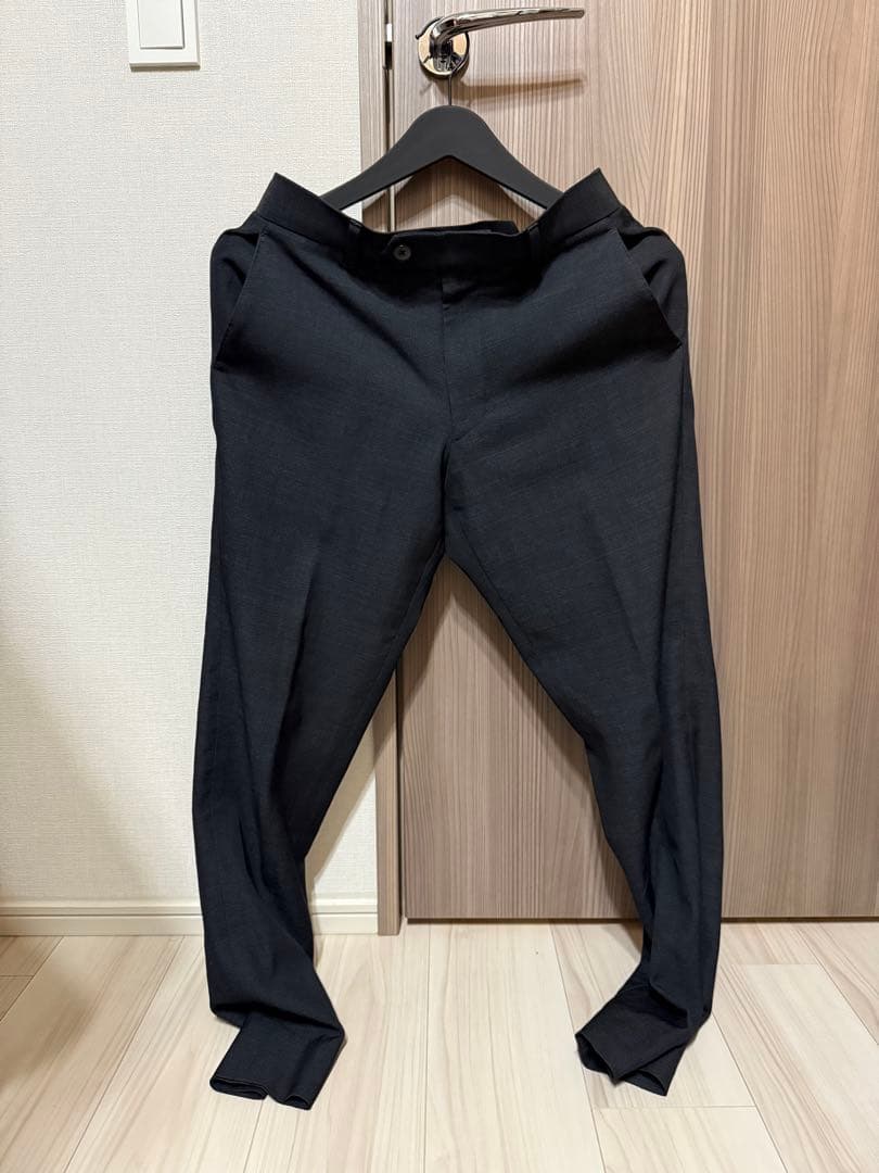 UNITED TOKYO ウールセットアップ　チャコールグレー