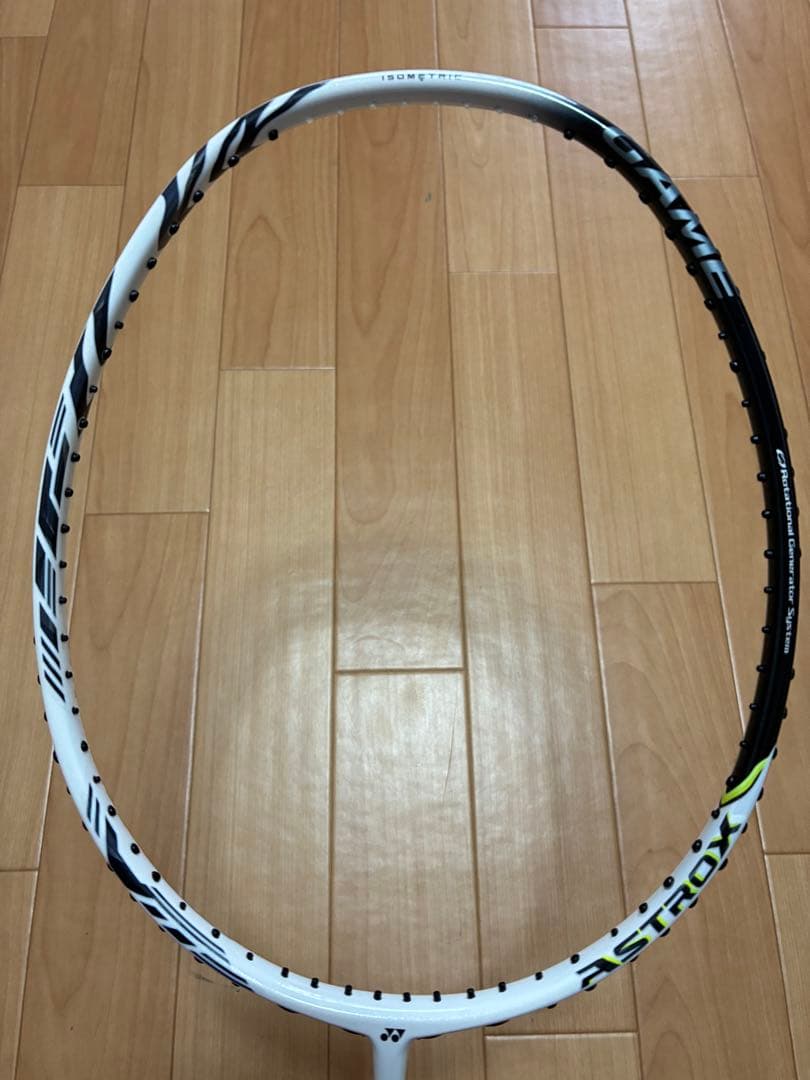ゆうき　バドミントン　ラケット　ヨネックス アストロクス99 ゲーム 4U