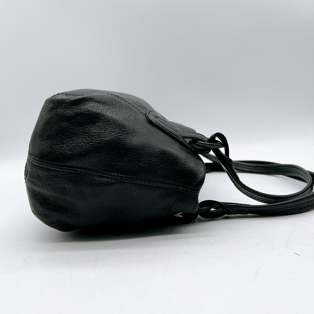 美品 genten ハンドバッグ ゴートレザー 横長 ロゴ型押し f643