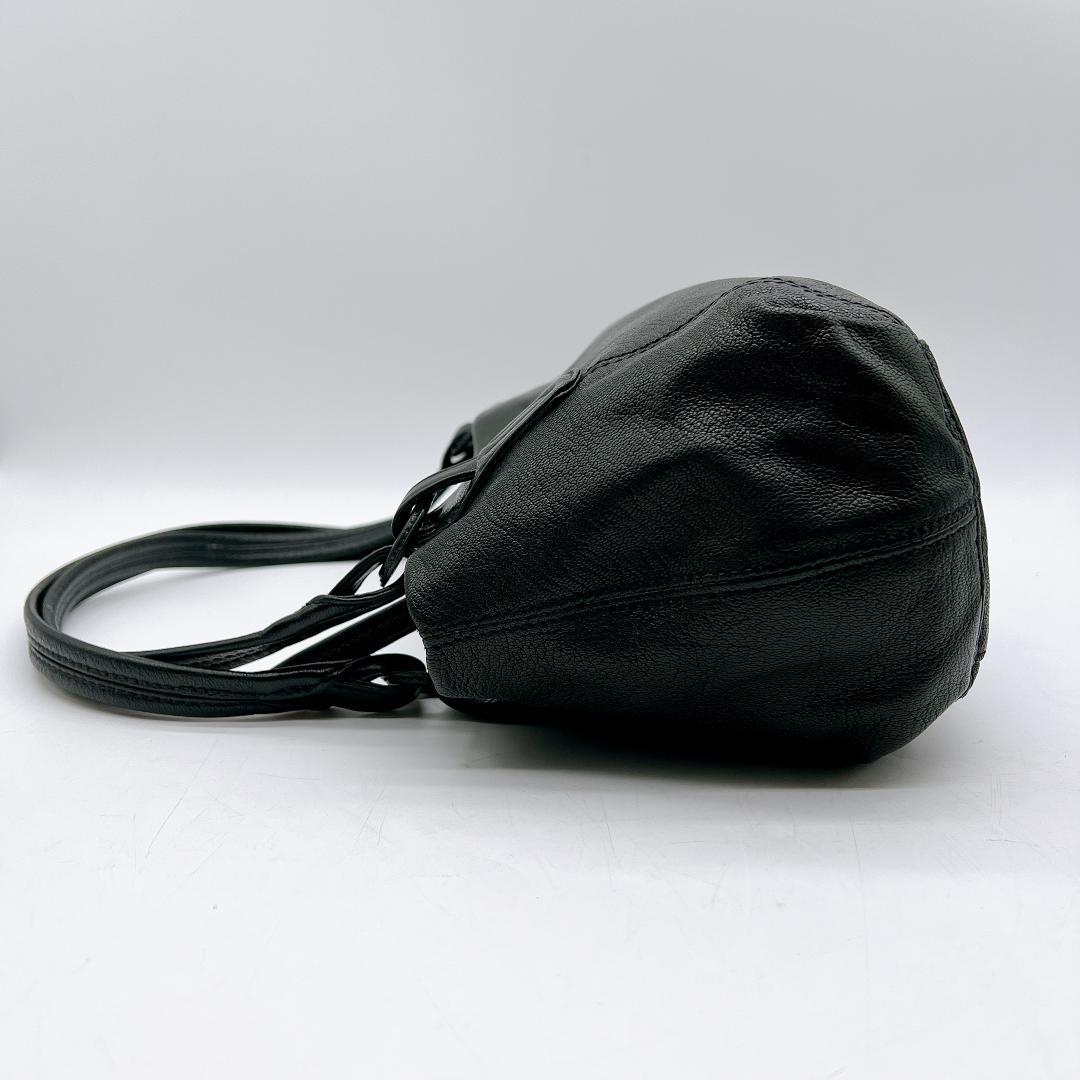 美品 genten ハンドバッグ ゴートレザー 横長 ロゴ型押し f643