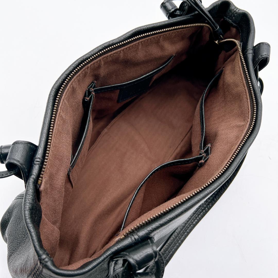 美品 genten ハンドバッグ ゴートレザー 横長 ロゴ型押し f643