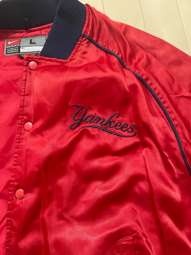 Nike Yankees スタジャン レッド