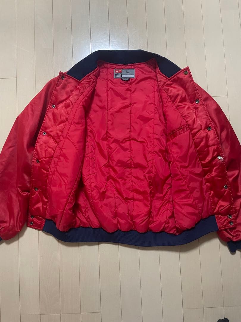 Nike Yankees スタジャン レッド