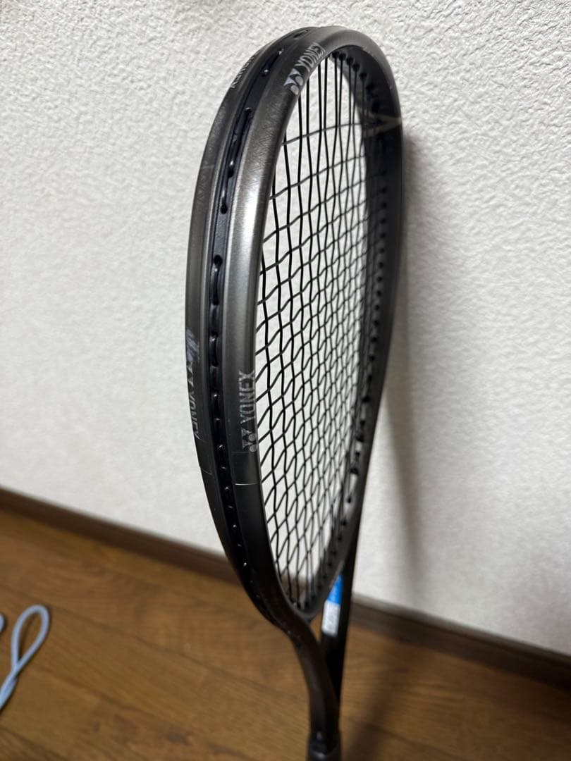 ヨネックス　ボルトレイジ8v 新色シェリーシルバー