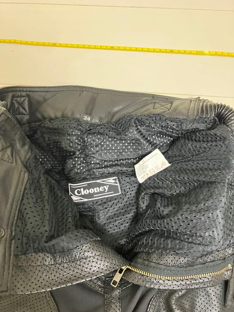 t*2様 レザー製バイクパンツ 膝パッド付き