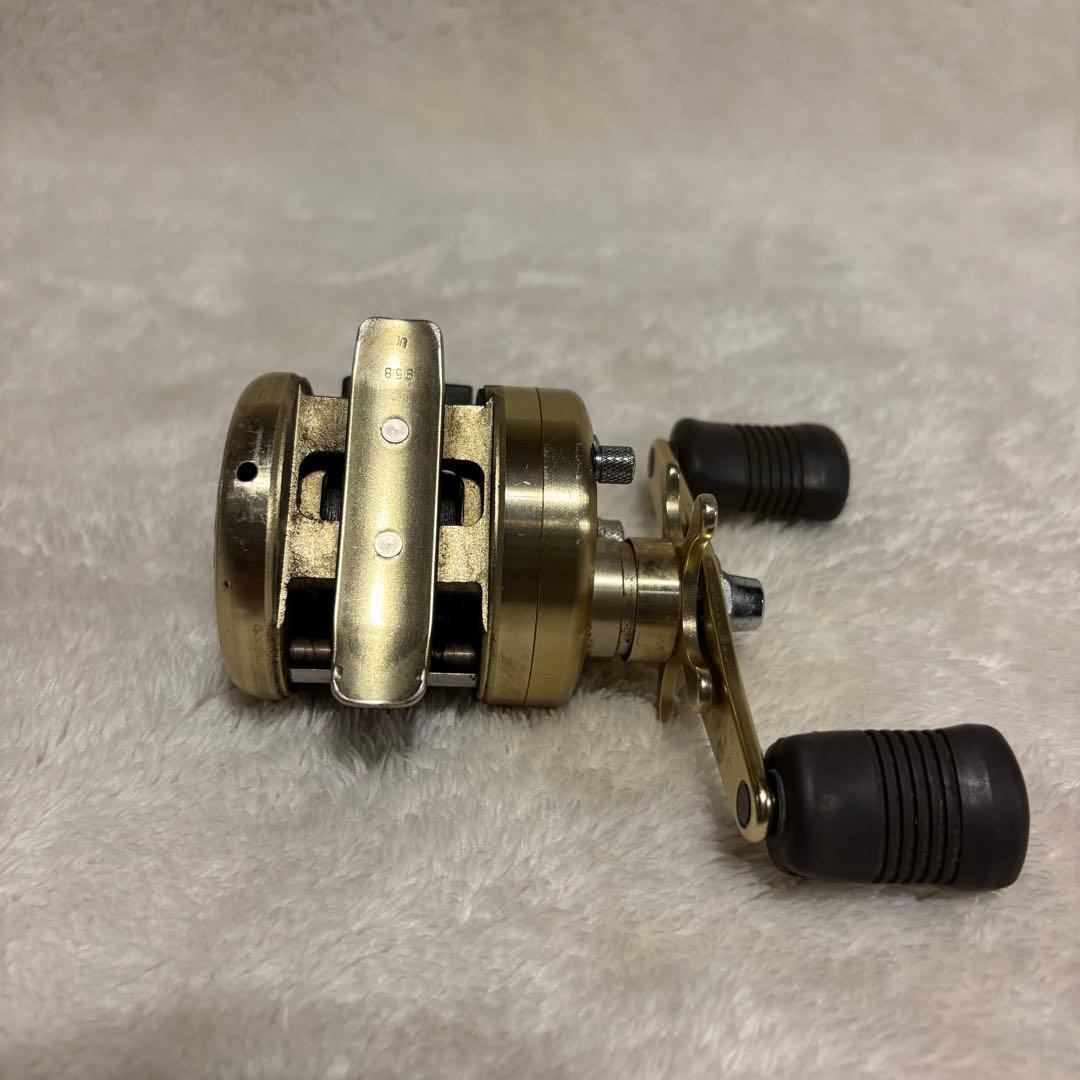 シマノ カルカッタ50XT ベイトリール