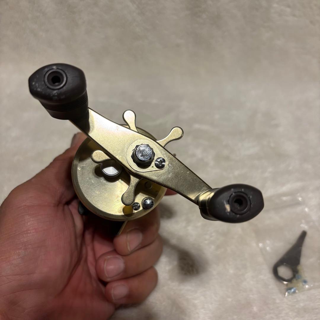 シマノ カルカッタ50XT ベイトリール