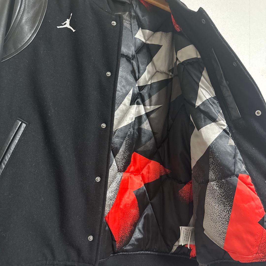 ナイキ ジョーダン× パリ・サンジェルマン バーシティジャケット スタジャン