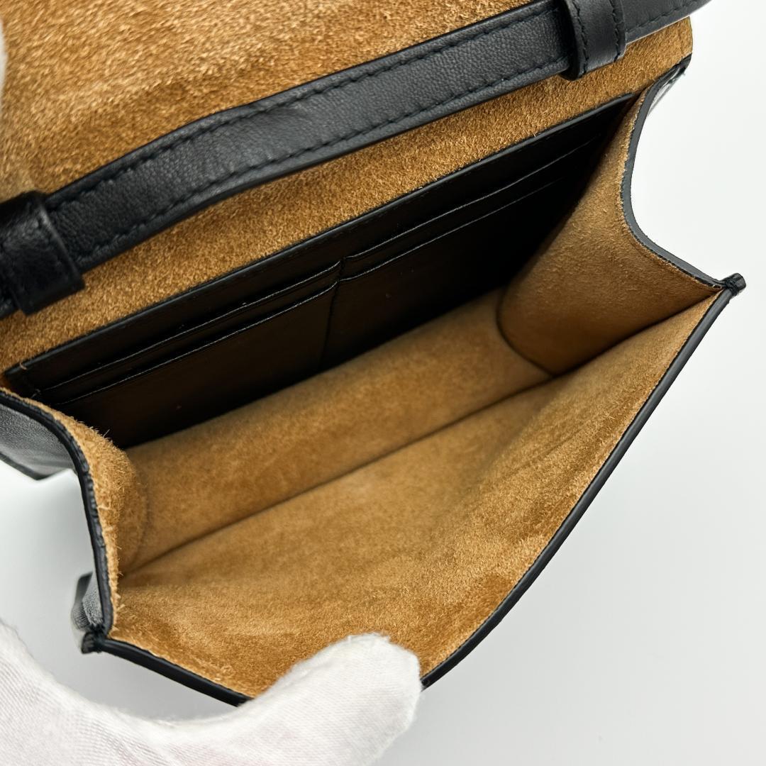 【極美品】ボッテガヴェネタ　イントレチャート カセット　ミニ　ショルダー　黒