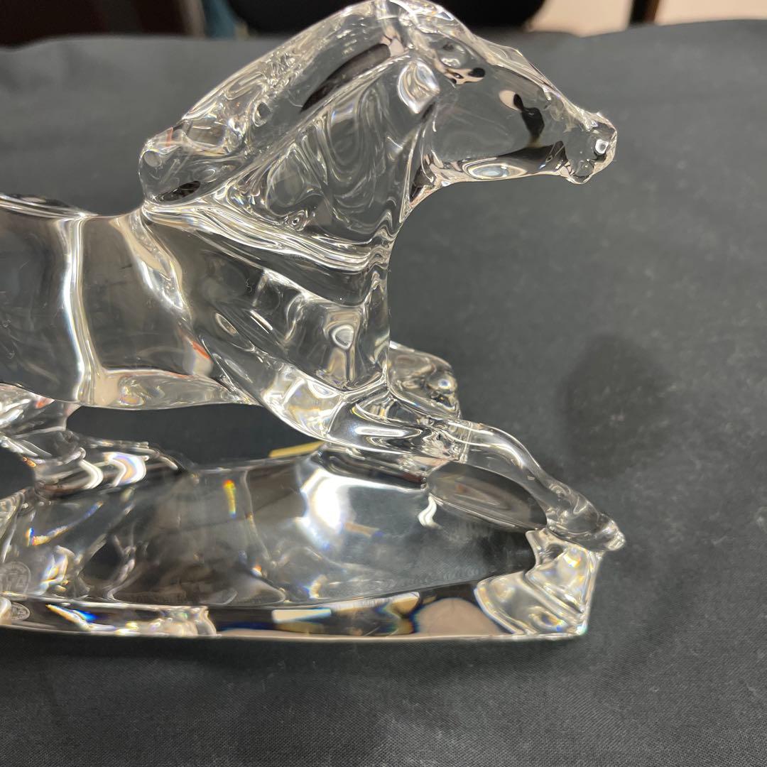 バカラ　走る馬　置物