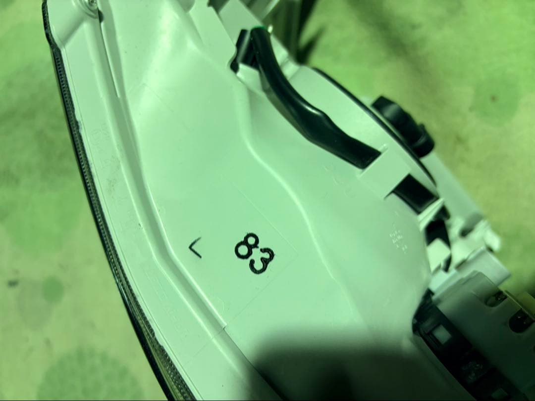 フ*シ様 ハイエース　トヨタ純正　マットブラック加工　ヘッドライト　業者施工品