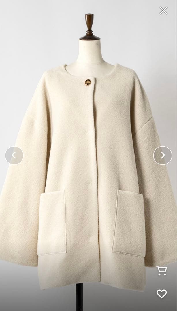 moi tytto ノーカラーボアミドルコート