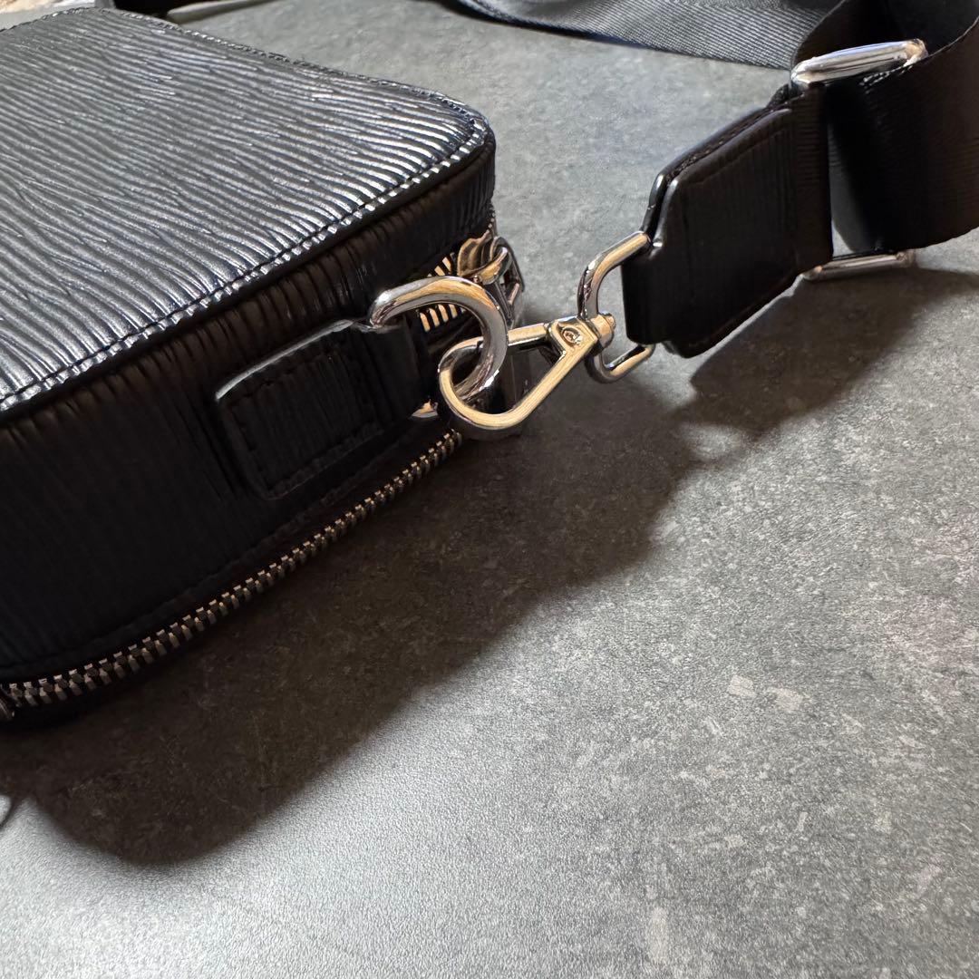 【完売品】Glitter ブラック 黒 ショルダーバッグ ロゴプレート レザー