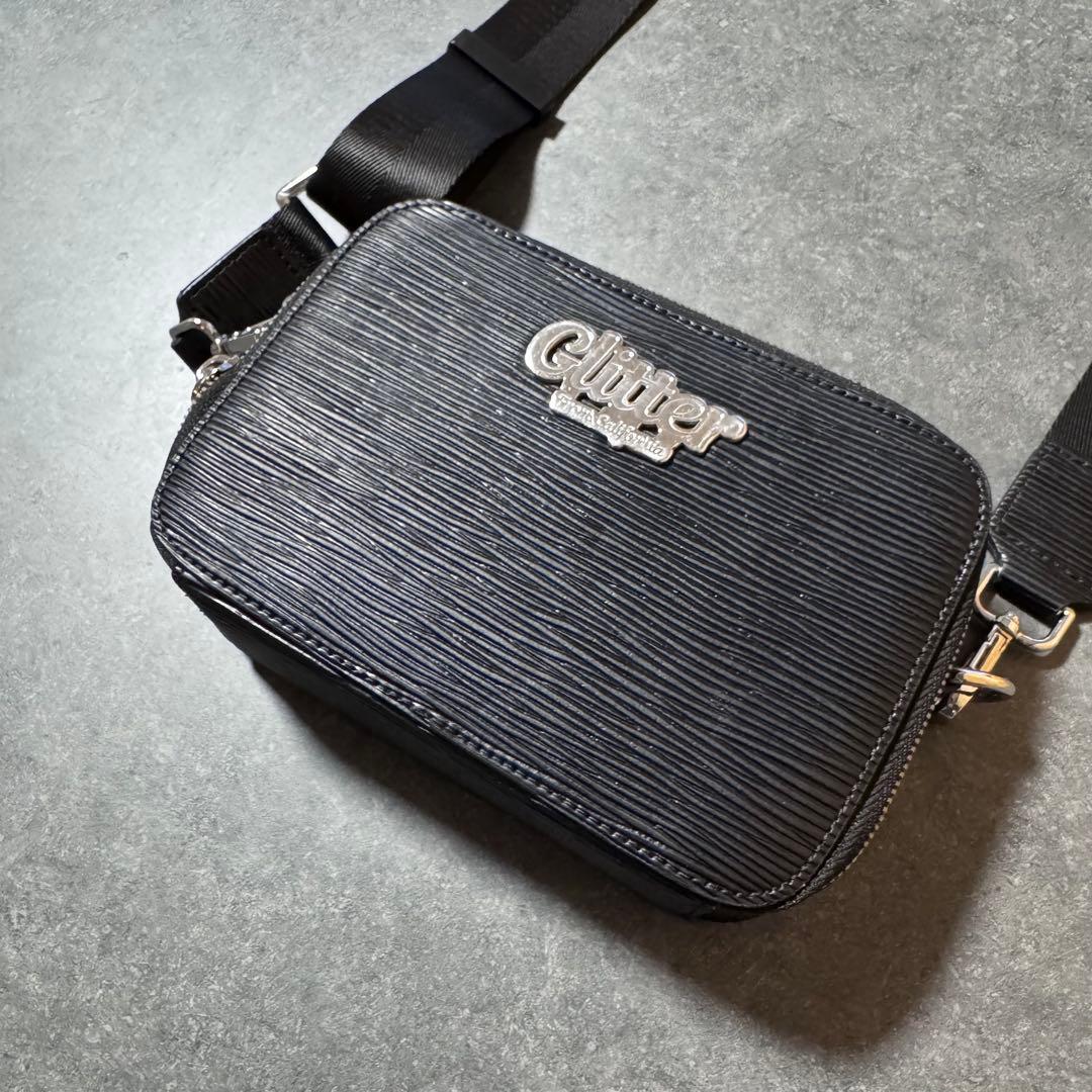 【完売品】Glitter ブラック 黒 ショルダーバッグ ロゴプレート レザー